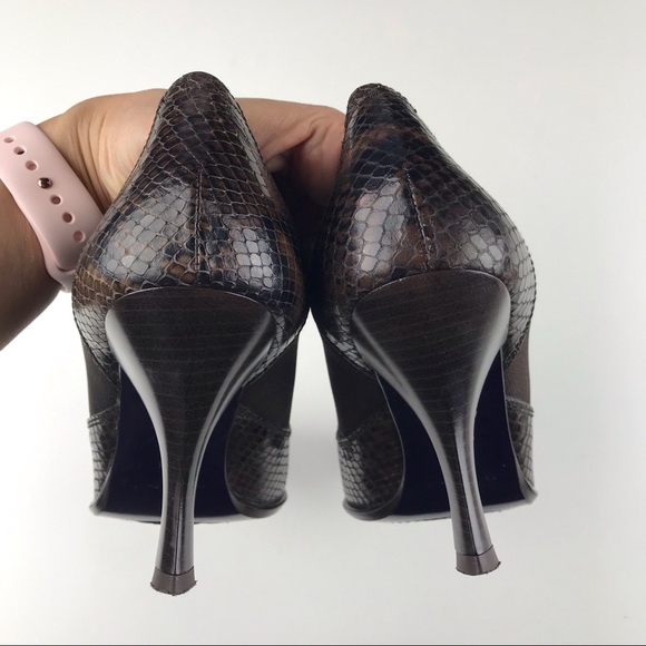 Donald J Pliner Snake Skin Pointy Toe Ankle Boots - Picture 4 of 8